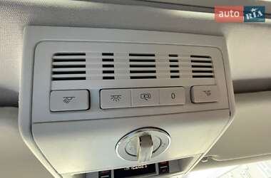 Минивэн Volkswagen Multivan 2010 в 