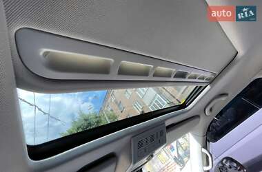 Минивэн Volkswagen Multivan 2010 в 