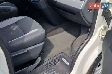 Минивэн Volkswagen Multivan 2013 в 