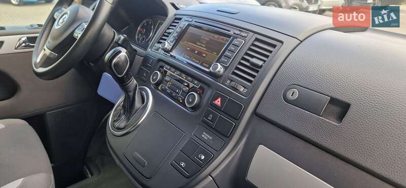 Минивэн Volkswagen Multivan 2013 в Львове