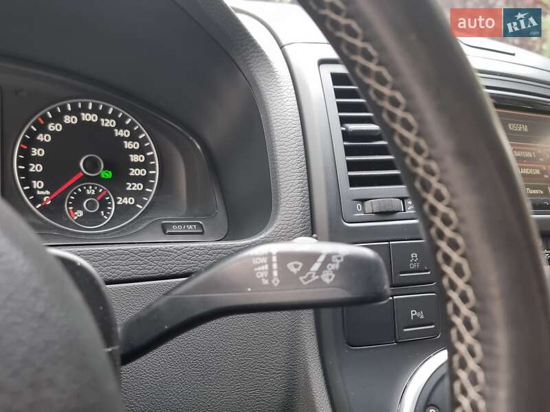 Минивэн Volkswagen Multivan 2012 в Киеве