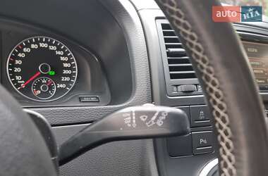 Минивэн Volkswagen Multivan 2012 в 