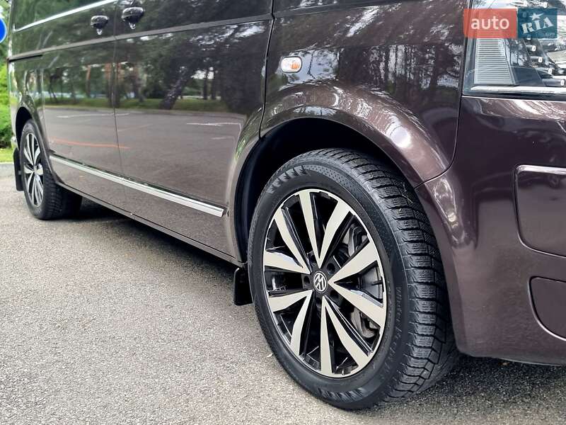 Минивэн Volkswagen Multivan 2012 в Киеве