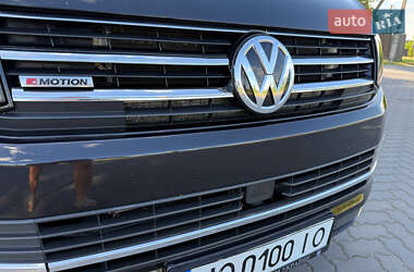 Минивэн Volkswagen Multivan 2016 в 