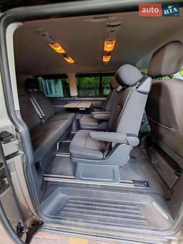 Минивэн Volkswagen Multivan 2018 в Киеве