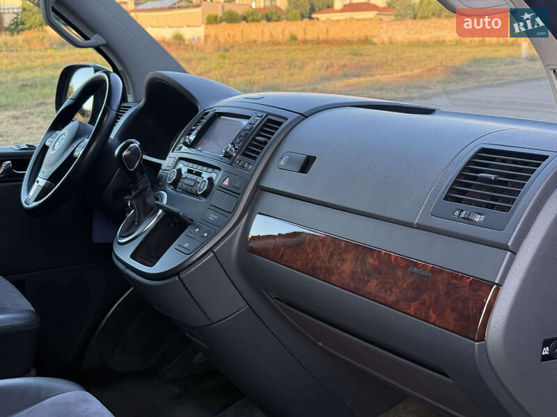 Минивэн Volkswagen Multivan 2014 в Одессе