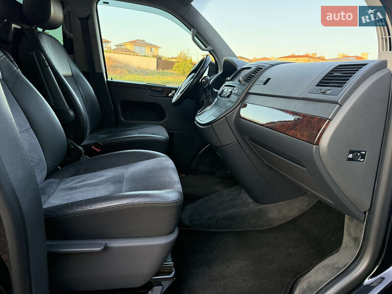 Мінівен Volkswagen Multivan 2014 в Одесі