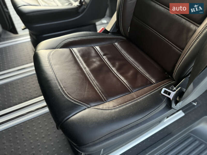 Минивэн Volkswagen Multivan 2019 в Тернополе