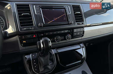 Минивэн Volkswagen Multivan 2019 в 