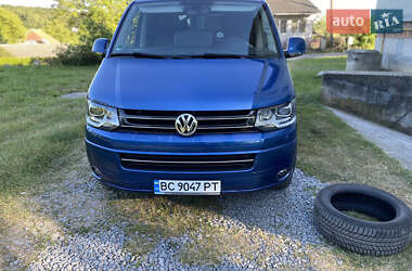 Минивэн Volkswagen Multivan 2015 в 