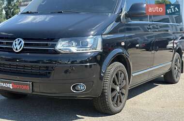 Минивэн Volkswagen Multivan 2012 в 