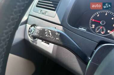 Минивэн Volkswagen Multivan 2012 в 