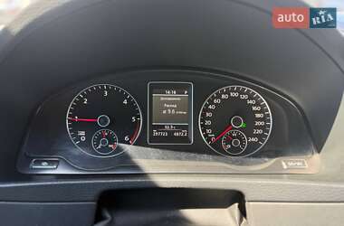 Минивэн Volkswagen Multivan 2012 в 