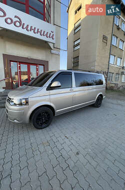 Мінівен Volkswagen Multivan 2012 в Надвірній