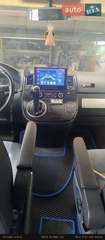 Минивэн Volkswagen Multivan 2011 в Киеве