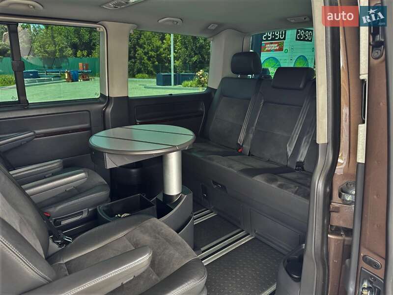 Мінівен Volkswagen Multivan 2014 в Дніпрі