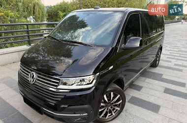 Минивэн Volkswagen Multivan 2023 в 