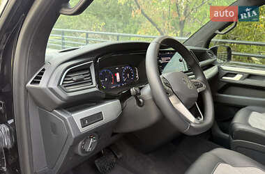 Минивэн Volkswagen Multivan 2023 в 