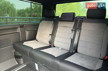 Минивэн Volkswagen Multivan 2023 в 