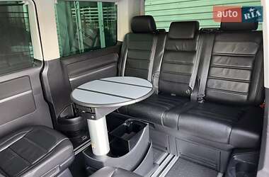Мінівен Volkswagen Multivan 2016 в 