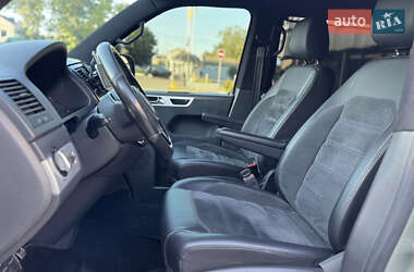 Минивэн Volkswagen Multivan 2010 в 