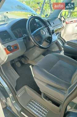 Минивэн Volkswagen Multivan 2004 в 