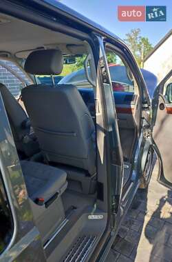 Минивэн Volkswagen Multivan 2004 в 