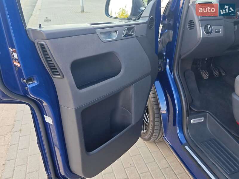 Минивэн Volkswagen Multivan 2005 в Ивано-Франковске