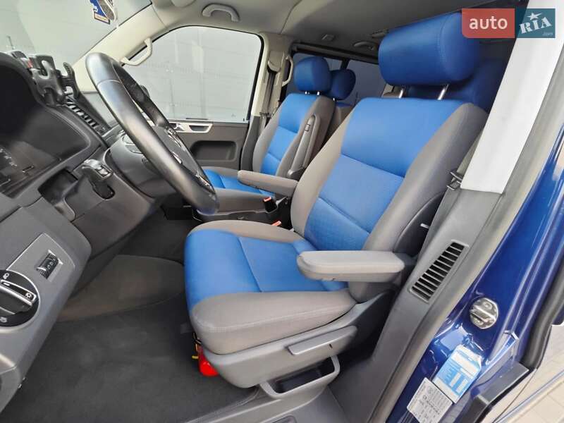 Минивэн Volkswagen Multivan 2005 в Ивано-Франковске