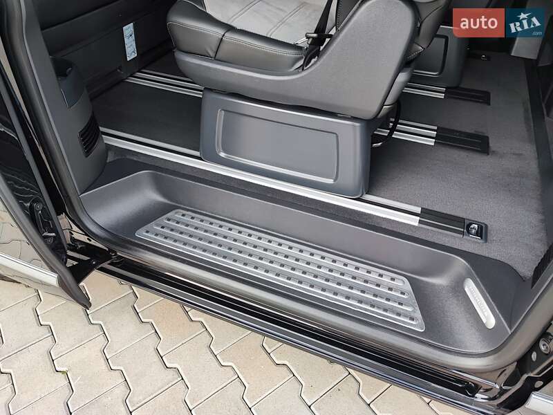 Минивэн Volkswagen Multivan 2019 в Черновцах