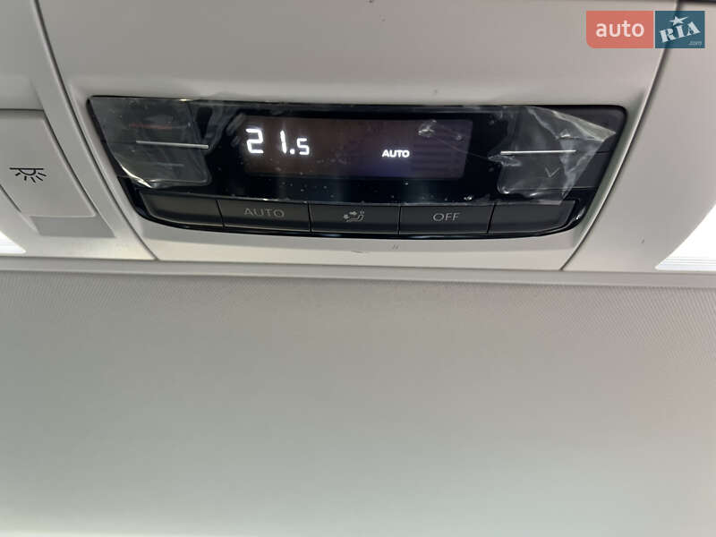 Минивэн Volkswagen Multivan 2021 в Костополе
