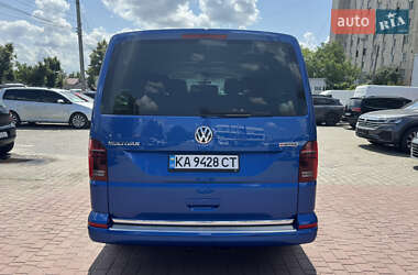 Минивэн Volkswagen Multivan 2021 в 