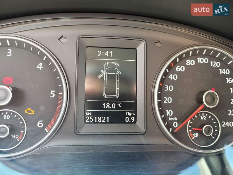 Мінівен Volkswagen Multivan 2014 в Луцьку