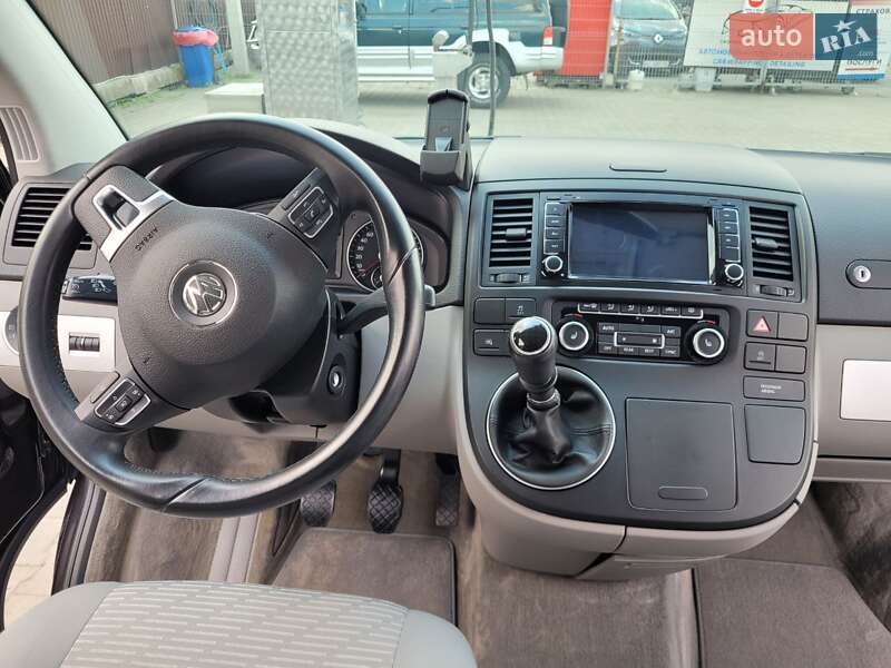 Мінівен Volkswagen Multivan 2014 в Луцьку