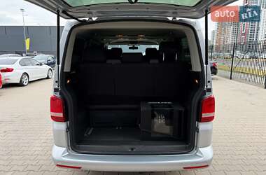 Минивэн Volkswagen Multivan 2012 в 