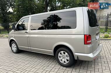 Мінівен Volkswagen Multivan 2013 в 
