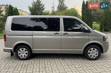 Мінівен Volkswagen Multivan 2013 в 