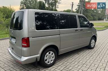 Мінівен Volkswagen Multivan 2013 в 