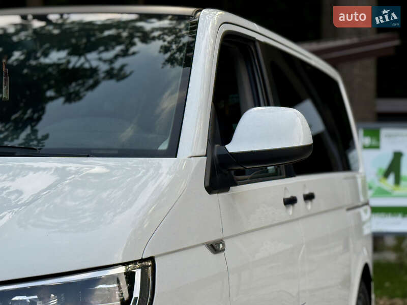 Минивэн Volkswagen Multivan 2011 в Хмельницком