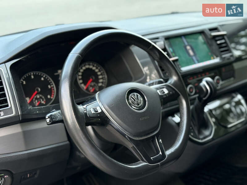 Минивэн Volkswagen Multivan 2011 в Хмельницком