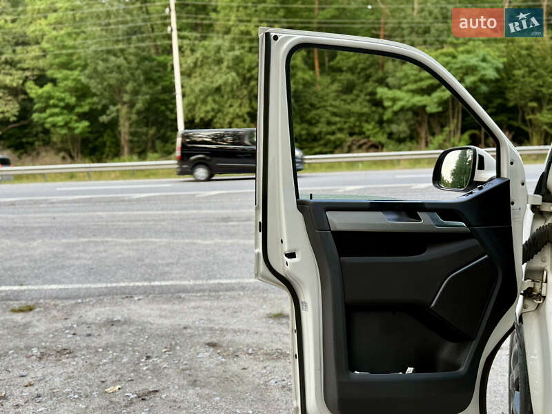 Минивэн Volkswagen Multivan 2011 в Хмельницком