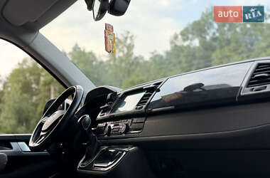 Минивэн Volkswagen Multivan 2011 в 