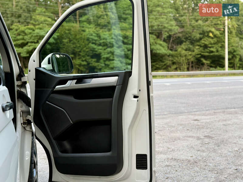 Минивэн Volkswagen Multivan 2011 в Хмельницком