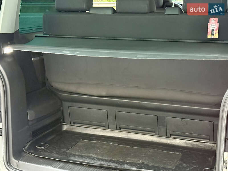 Минивэн Volkswagen Multivan 2011 в Хмельницком