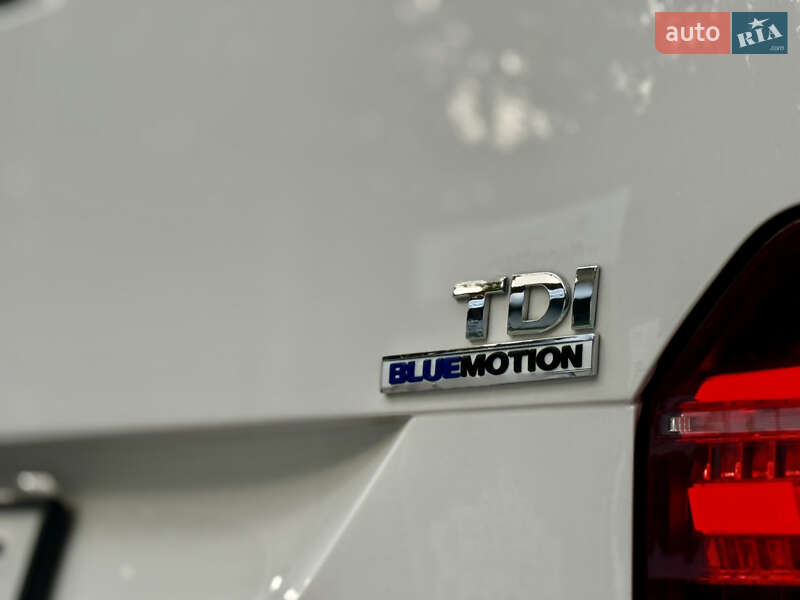 Минивэн Volkswagen Multivan 2011 в Хмельницком