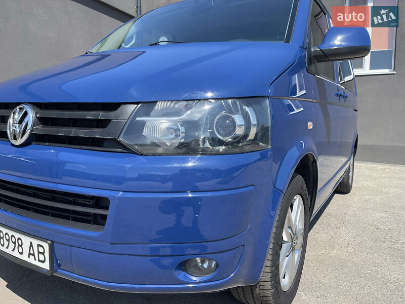 Минивэн Volkswagen Multivan 2010 в Запорожье