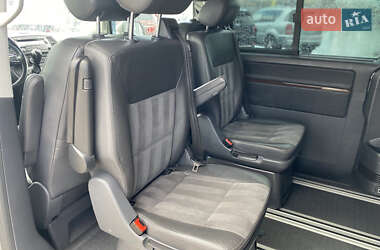 Минивэн Volkswagen Multivan 2012 в 