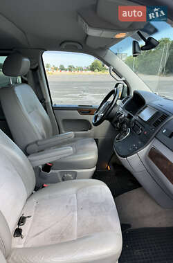 Минивэн Volkswagen Multivan 2011 в 