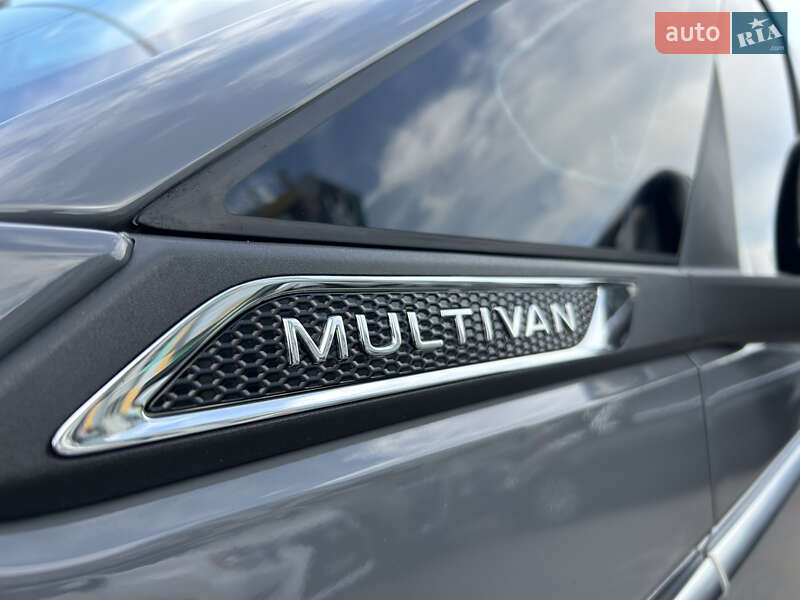 Минивэн Volkswagen Multivan 2023 в Киеве
