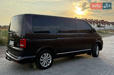 Минивэн Volkswagen Multivan 2015 в 